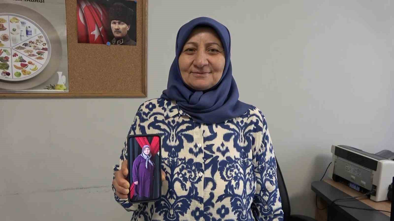 SİVASLI İKİ KADIN 15 BARDAK SU İÇEREK KİLO VERDİ