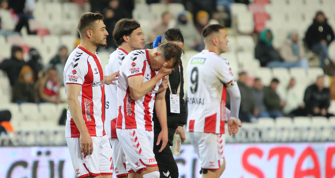 SİVASSPOR-BEŞİKTAŞ MAÇINDA İKİ SİVASSPORLU OYUNCU SAKATLANDI