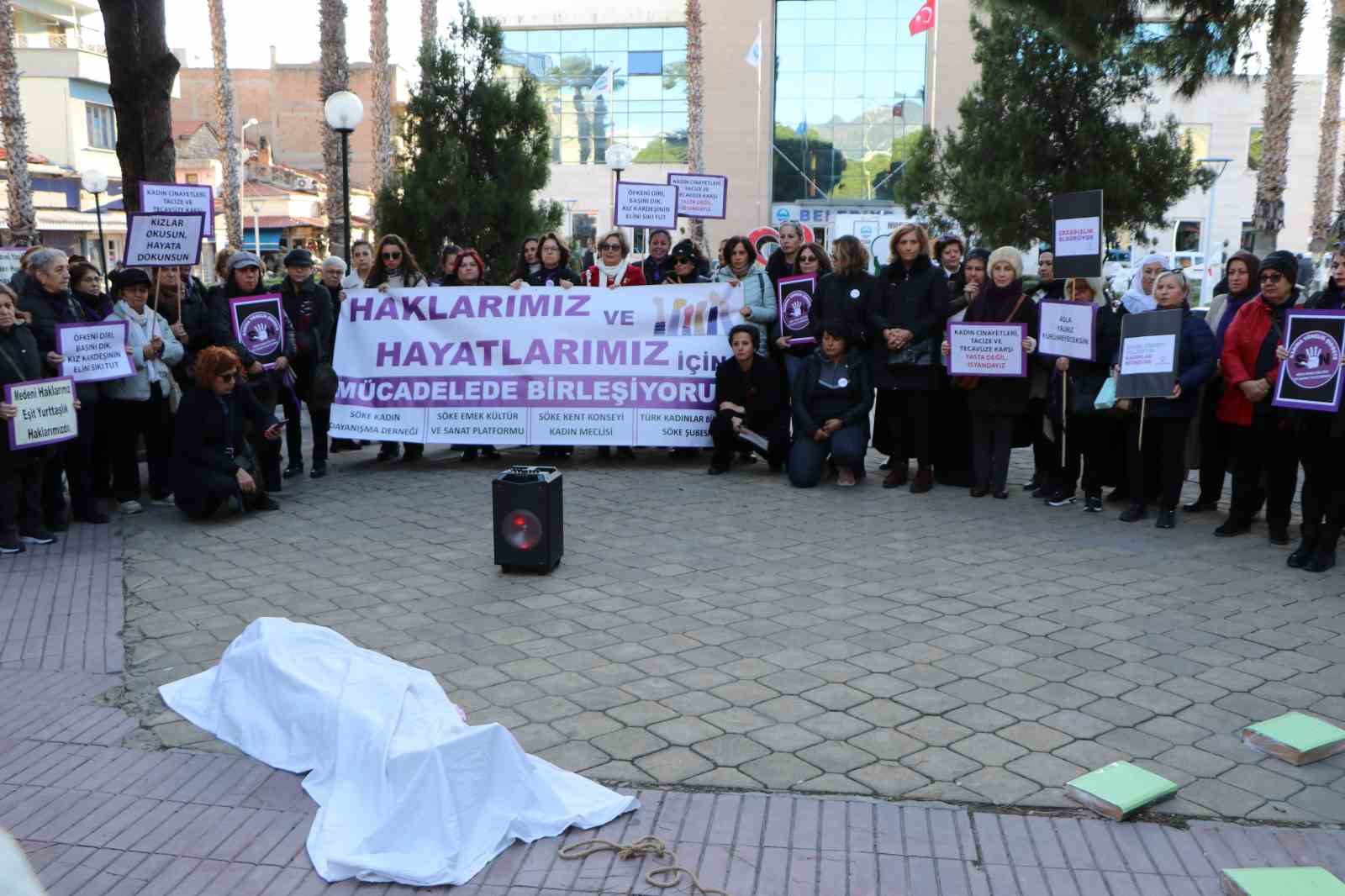 SÖKE’DE KADINA YÖNELİK ŞİDDETE KARŞI YAPILAN EYLEM