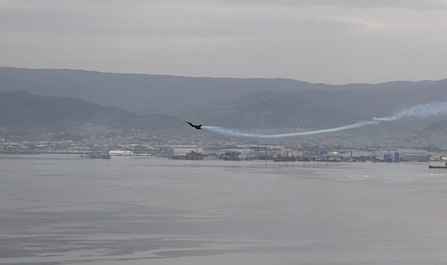SOLOTÜRK, İzmit Semalarında Keşif Uçuşu Gerçekleştirdi