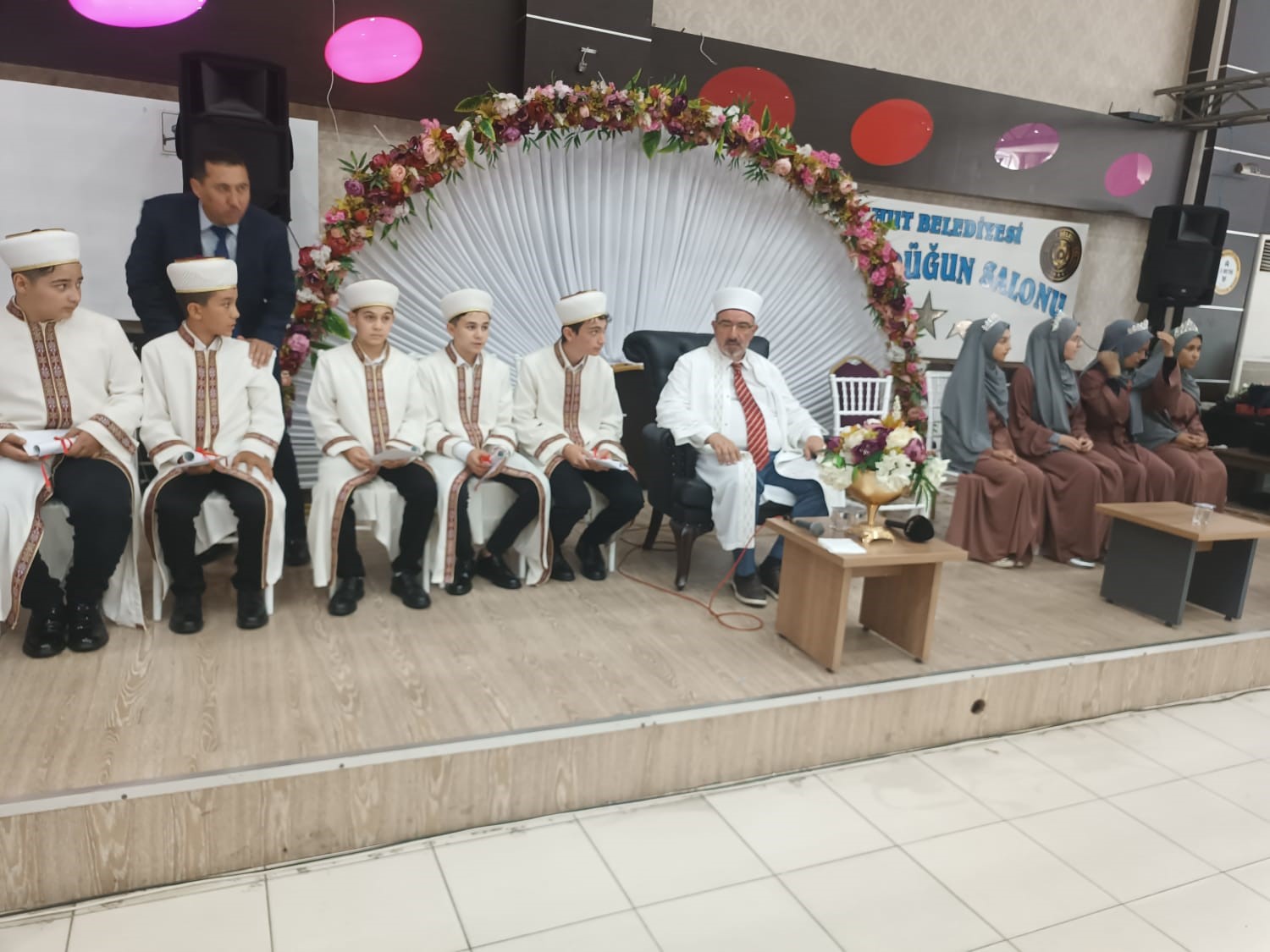 ŞUHUT'TA 102 ÖĞRENCİ HAFIZLIK İCAZETİ ALDI