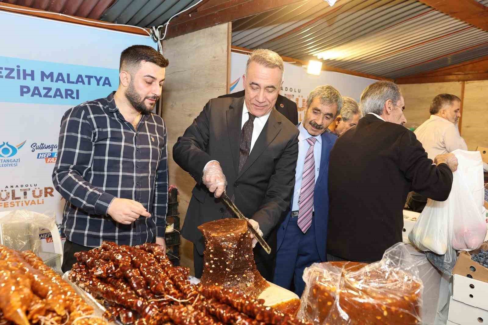 SULTANGAZİ BELEDİYESİ, 5. MALATYA YÖRESEL ÜRÜN GÜNLERİ ÜZÜM FESTİVALİ'Nİ DÜZENLEDİ