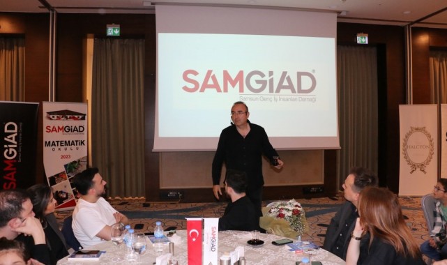 Sunay Akın Samsun'da Etkinlik Düzenledi