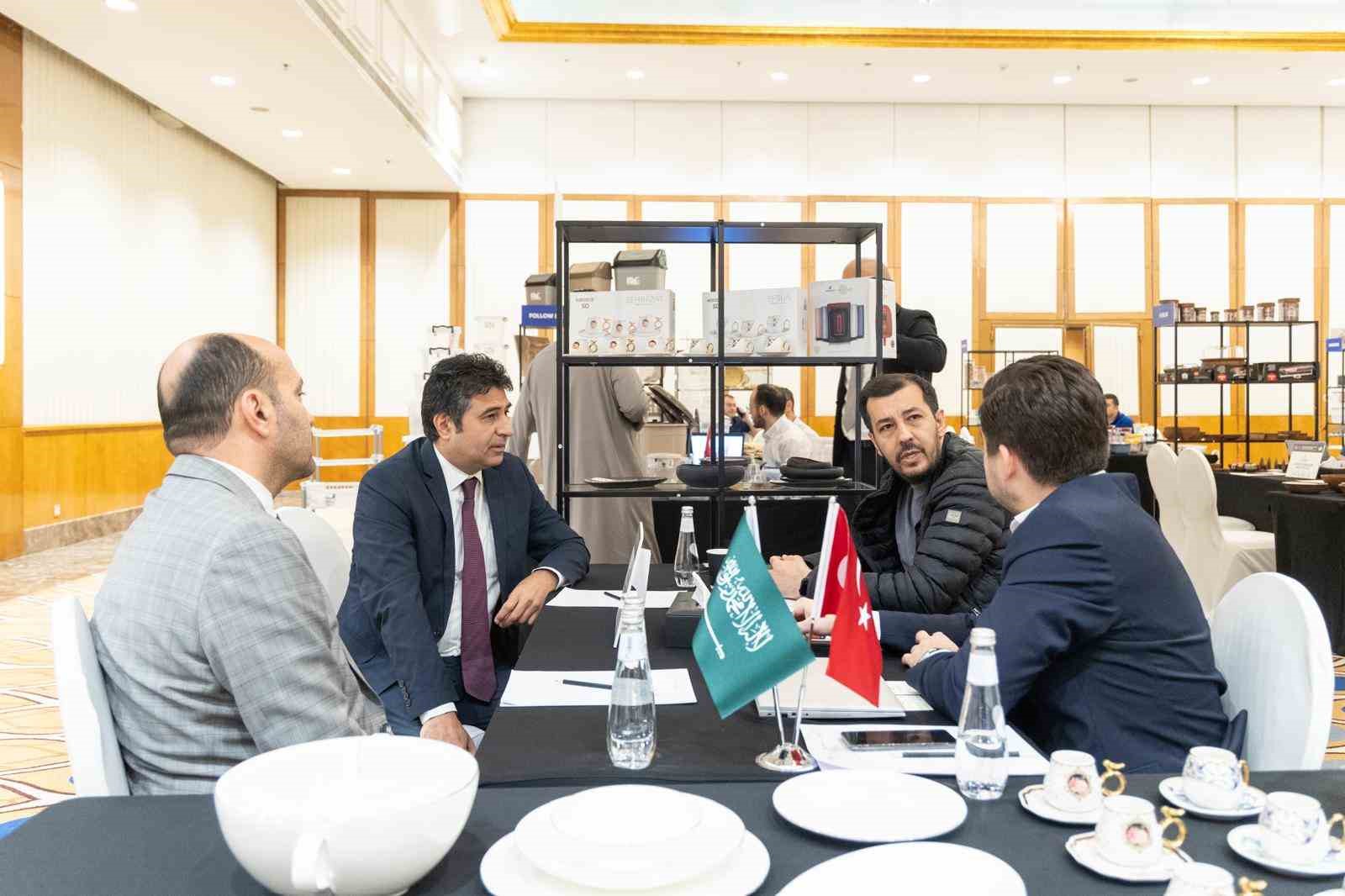 SUUDİ ARABİSTAN PAZARINDA BÜYÜME HEDEFİ: 1 MİLYAR DOLAR