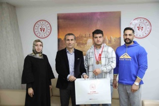 ADIYAMANLI GENÇ HALTERCİ TÜRKİYE ŞAMPİYONASINDA BRONZ MADALYA KAZANDI