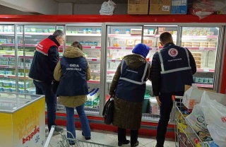 AFYONKARAHİSAR TİCARET İL MÜDÜRLÜĞÜ HAKSIZ FİYAT ETİKETİ DENETİMLERİNE DEVAM EDİYOR