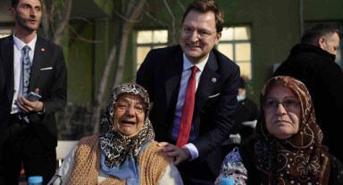 AK Parti Sağlık Politikaları Başkanı Halit Yerebakan Hasta ve Hasta Yakınlarıyla Buluştu