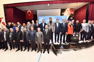 AK PARTİ URLA 8. OLAĞAN KONGRESİ'NDE BÜYÜK COŞKU