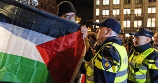 AMSTERDAM'DA FİLİSTİN PROTESTOLARI DEVAM EDİYOR