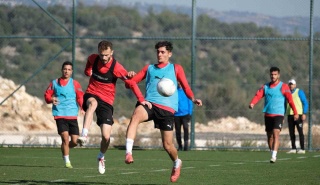 ATAKAŞ HATAYSPOR, FENERBAHÇE MAÇI İÇİN ANTRENMANLARINI SÜRDÜRDÜ