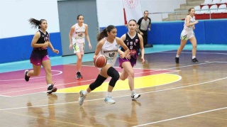 AYDIN’DA GENÇ ERKEK-KIZ BASKETBOL GRUP MÜSABAKALARI HEYECANLA SON BULDU