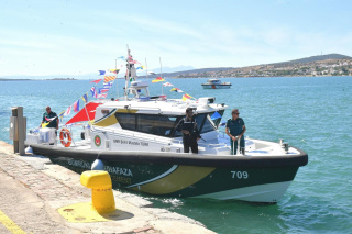 AYVALIK DENİZ DEVRİYE BOTU DENİZE İNDİRİLDİ