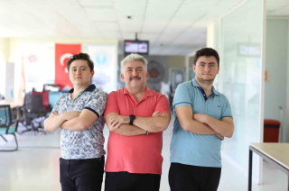 BABASININ İZİNDEN GİDEN BAŞARILI BİR AİLE