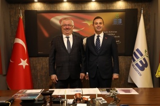 BALIKESİR BÜYÜKŞEHİR BELEDİYE BAŞKANI EDREMİT BELEDİYE BAŞKANINI ZİYARET ETTİ