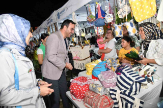 BAŞİSKELE’DE KADINLAR EL EMEĞİ ÜRÜNLERİNİ SERGİLEDİ