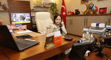 Belediye Başkanı Koltuğunu Öğrenciye Devretti