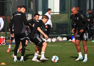 BEŞİKTAŞ, KONYASPOR MAÇI ÖNCESİ SON ANTRENMANINI TAMAMLADI