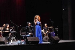 BURSA'DA MÜZİK ZİYAFETİ: LENA CHAMAMYAN
