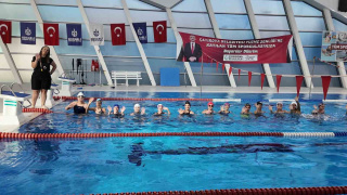 ÇAYIROVA BELEDİYESİ EĞİTİM SPOR KULÜBÜ MİNİK YÜZÜCÜLERİNDEN BÜYÜK HEDEFLER