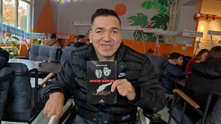 DENİZLİ'DE ENGELLİ ŞAİR GÖKHAN SAĞIT İKİNCİ KİTABI İÇİN OKURLARIYLA BULUŞTU
