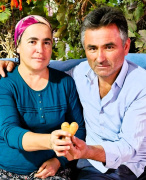 DENİZLİ'DE KALP ŞEKLİNDE PATATES TARLADA BULUNDU!