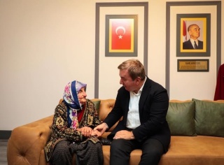DİLBER NİNE, VALİYE TEŞEKKÜR ZİYARETİNDE BULUNDU