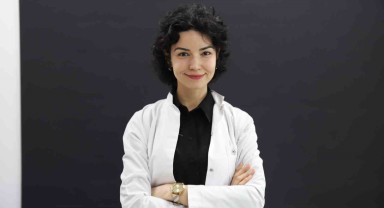 Diş Hekimi Uyarıyor: Bayram Tatlıları Diş Sağlığını Tehdit Ediyor