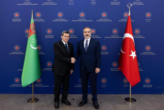 DIŞİŞLERİ BAKANLARI HAKAN FİDAN VE RAŞİD MEREDOV ARASINDA İKİLİ İŞ BİRLİĞİ GÖRÜŞMESİ