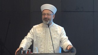 Diyanet İşleri Başkanı Hafızları Tebrik Etti