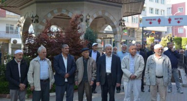 Diyanet İşleri Başkanlığı'nın Hacı Adayları Söğüt'ten Uğurlandı