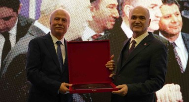 Düzce Belediye Başkanı Dr. Faruk Özlü İvedik OSB ve Ankara Teknopark'ta İftar Programına Katıldı