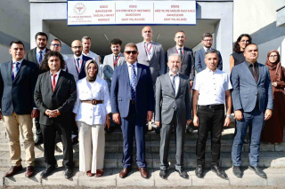 DÜZCE VALİSİ, ÖZEL ÇOCUKLAR VE AİLELERİNE HİZMET EDEN ÇÖZGEM MERKEZİNİ ZİYARET ETTİ
