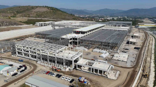 DÜZCE’DE DEV YATIRIM: TÜRKİYE’NİN EN BÜYÜK ENTEGRE TESİSİ HIZLA İLERLİYOR