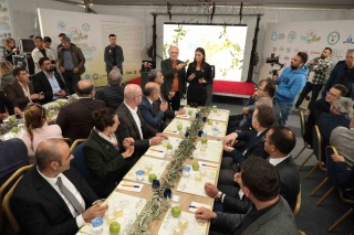 EDREMİT ZEYTİNYAĞI FESTİVALİ COŞKUYLA BAŞLADI
