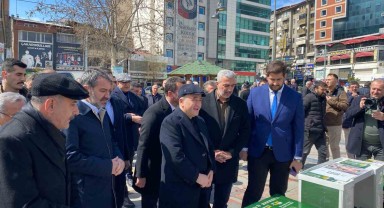 Elazığ Valisi Gazze İçin Yardım Kampanyasına Katıldı