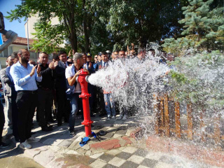 EMET İLÇESİNDE SAĞLIKLI İÇME SUYU AÇILIŞI COŞKUYLA KUTLANDI