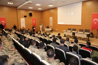 ERZURUM İL JANDARMA KOMUTANLIĞI PERSONELİNE SAĞLIKLI BESLENME VE FİZİKSEL AKTİVİTE KONFERANSI