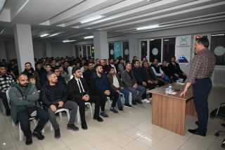 ERZURUM VALİSİ MUSTAFA ÇİFTÇİ GENÇLERE DEĞERLİ ÖĞÜTLER VERDİ