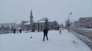 ERZURUM VE İLÇELERİNDE KAR YAĞIŞI DEVAM EDİYOR