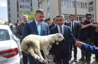 ERZURUM'DA TARIMA DAYALI SANAYİ İÇİN 110 MİLYON TL YATIRIM DESTEĞİ