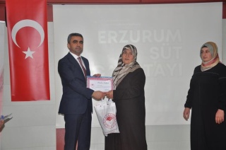 ERZURUM'DA YETİŞTİRİCİLERE SAĞIM HİJYENİ EĞİTİMİ VERİLDİ