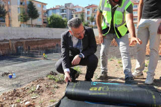 ESKİŞEHİR VALİSİ ANADOLU LİSESİ İNŞAATINI İNCELEDİ