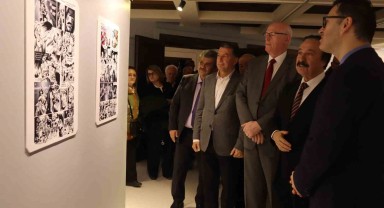 Eskişehirli sanatçı Bahattin Atak'ın çizgi roman sergisi Odunpazarı Cam Sanatları Müzesi'nde açıldı