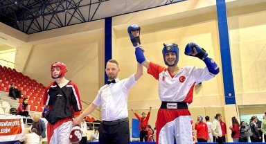 ETÜ Kick Boks Şampiyonasında 7 Madalya Kazandı!