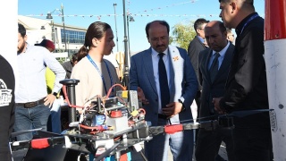 ETÜ'DE ÖĞRENCİ TOPLULUKLARI VE KULÜPLERİ FESTİVALİ DÜZENLENDİ