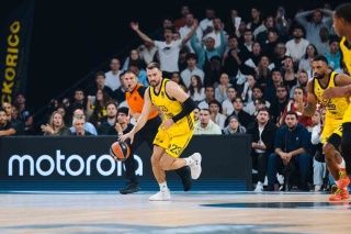FENERBAHÇE BEKO, ASVEL'İ MAĞLUP ETTİ VE ÜST ÜSTE 3. GALİBİYETİNİ ALDI