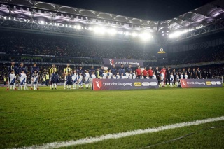 FENERBAHÇE, ÇAYKUR RİZESPOR KARŞISINDA ZORLANIYOR