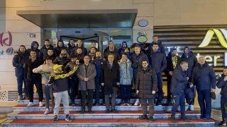 FENERBAHÇE VOLEYBOL TAKIMI, TATVAN'DA COŞKUYLA KARŞILANDI