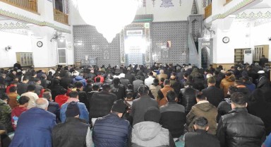 Gaziantep’te Ramazan Başladı: İlk Teravih Namazı Coşkusu