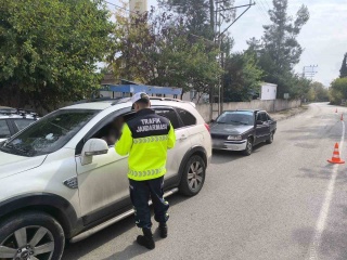 GAZİANTEP’TE YAPILAN TRAFİK DENETİMLERİNDE 64 SÜRÜCÜYE CEZAİ İŞLEM UYGULANDI